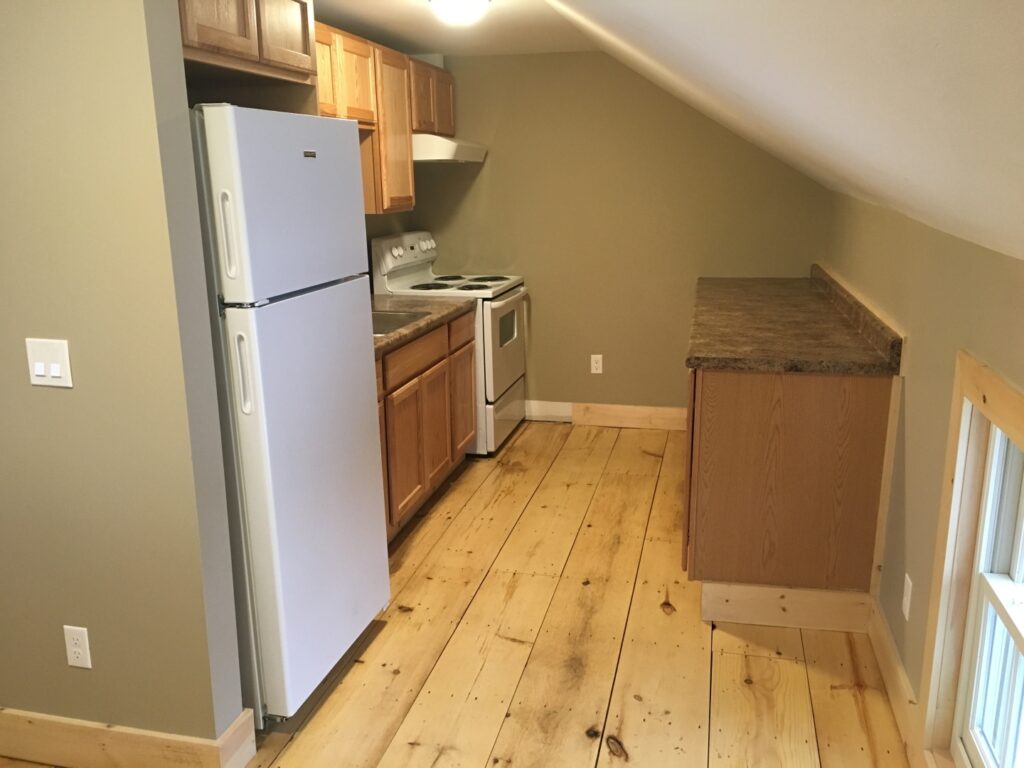 28_maple_2_kitchen