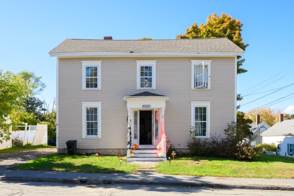 28_maple_exterior_43