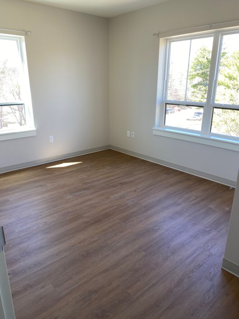 520_center_bedroom